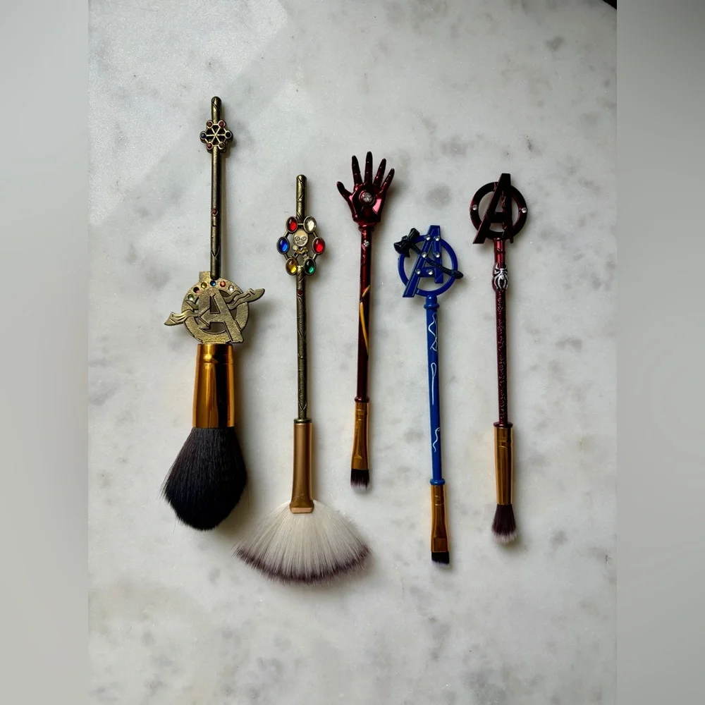 Avengers Themed Makeup Brush Set 5 Piece Marvel Inspired